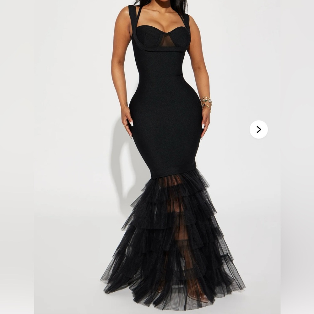 Elegant Black Ruffle Evening Dress